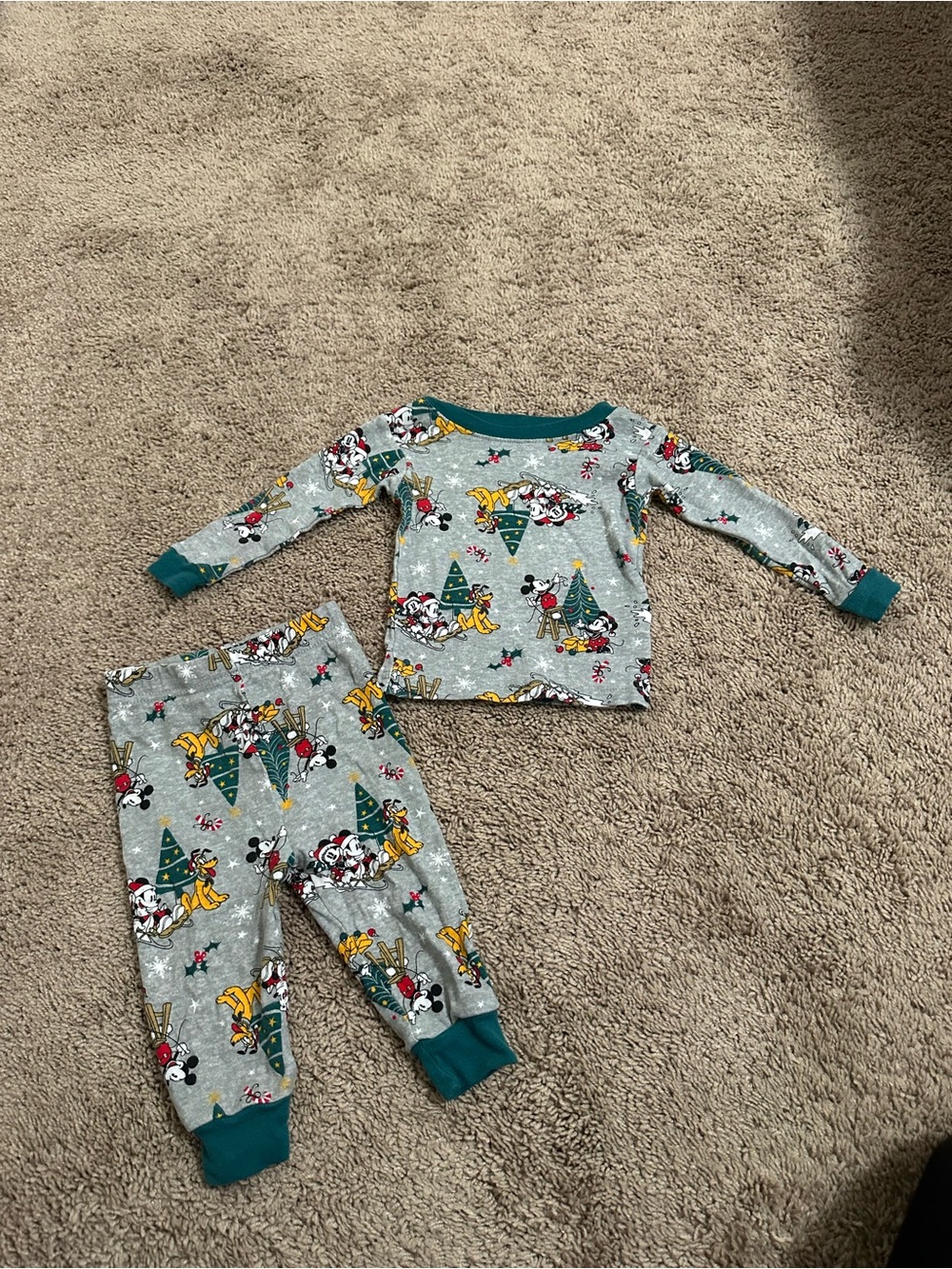 Disney Mickey and Minnie Mouse Christmas Pajamas Size 12m
